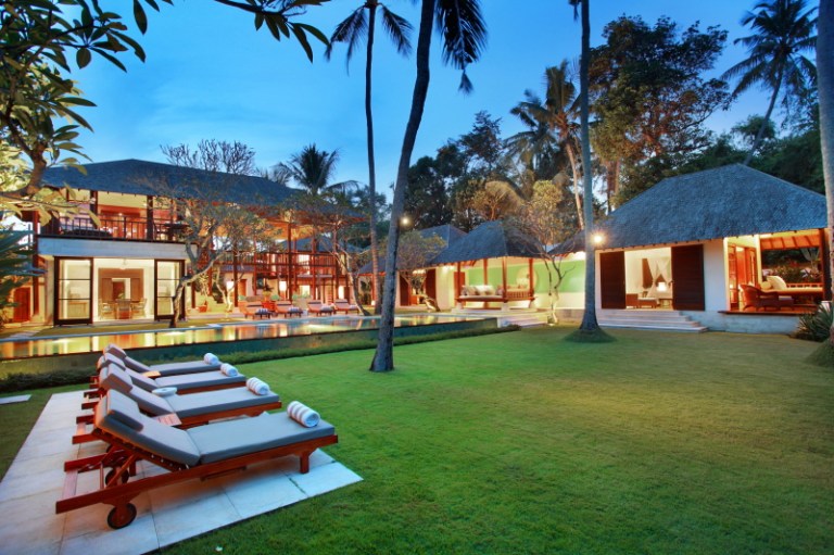 VILLA KEMAH TINGGI (1)