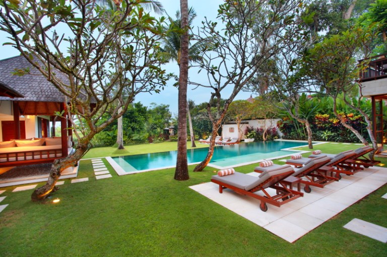 VILLA KEMAH TINGGI (4)